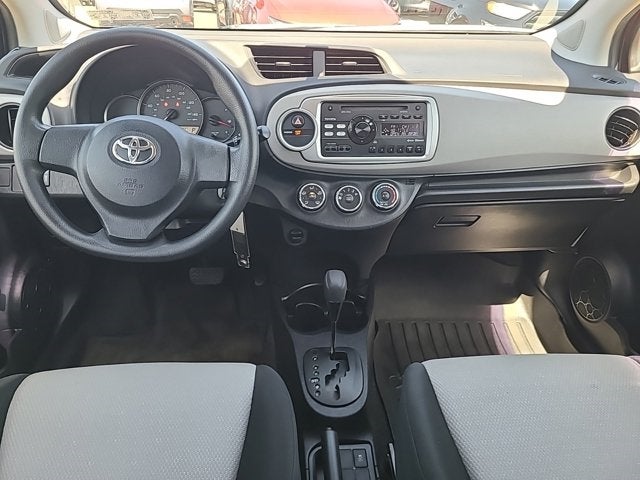 2013 Toyota Yaris L FWD